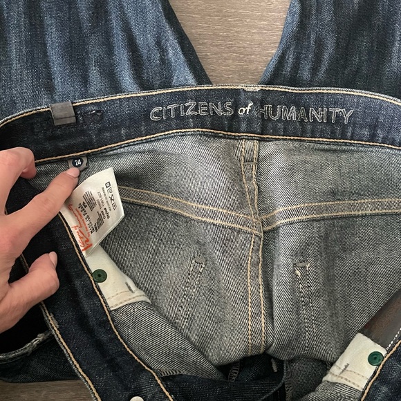 Citizens of Humanity distressed oversized jeans size 24 - Picture 3 of 5